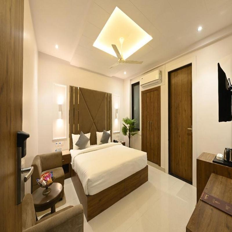 Hotel Avalon Palms Agra 阿格拉 外观 照片