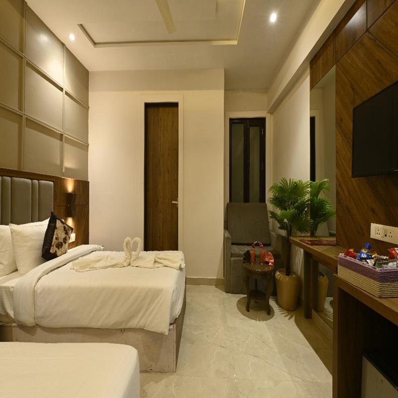 Hotel Avalon Palms Agra 阿格拉 外观 照片